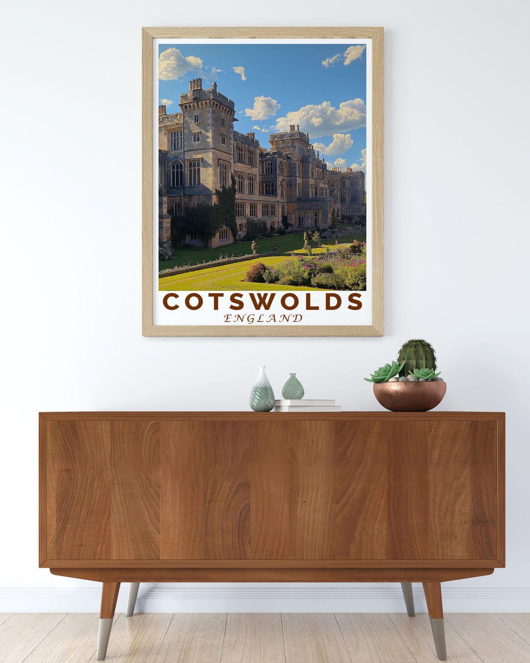 Featuring lush vistas of the Cotswolds and the iconic Sudeley Castle, this poster is perfect for those who wish to bring a piece of Englands royal history and natural beauty into their home.