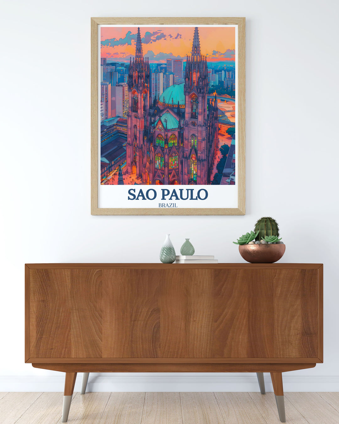 This travel print of São Paulo highlights the beautiful São Paulo Cathedral at the center of Praça da Sé square. Ideal for anyone passionate about travel, architecture, or Brazilian culture, this wall art offers a stunning portrayal of São Paulos historic charm.