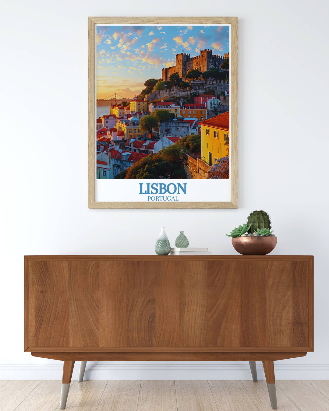 Add a touch of elegance to your space with our Lisbon poster of Sao Jorge Castle. This captivating print brings the beauty and historical importance of this iconic Portuguese landmark into your home.